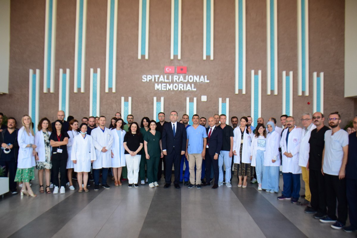 Büyükelçi Atay, Türkiye-Arnavutluk Fier Dostluk Hastanesini ziyaret etti